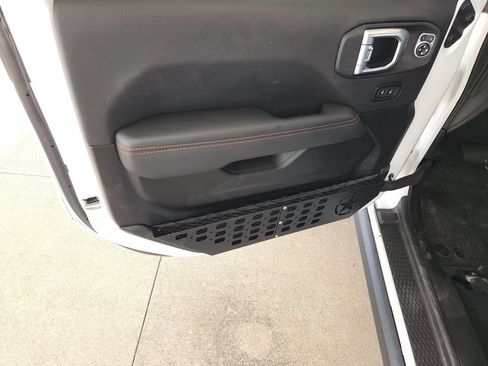 Used 2023 Jeep Gladiator Mojave w/ Cold Weather Group AWD/4WD image 30
