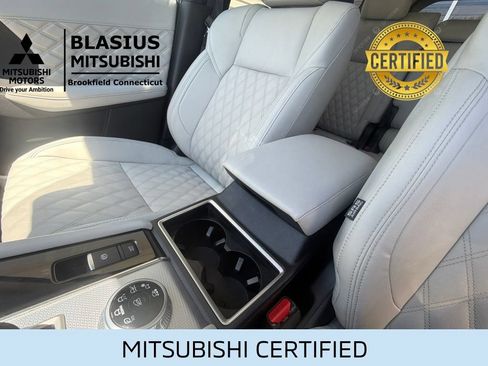 Used 2024 Mitsubishi Outlander SEL AWD/4WD image 33