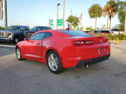 Used 2023 Chevrolet Camaro LT image 8