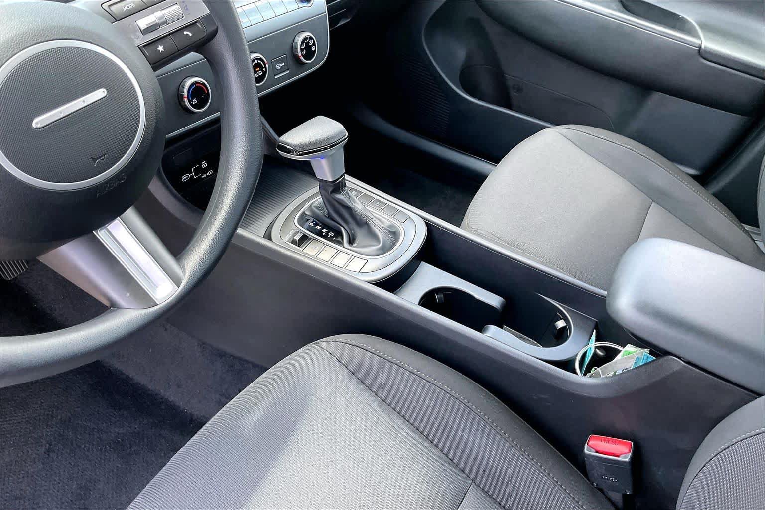 Used 2026 Hyundai Kona SE AWD/4WD image 16