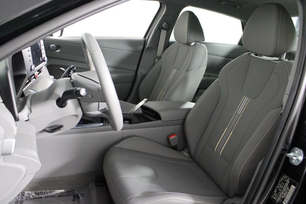 Certified 2026 Hyundai Elantra Sport FWD image 19