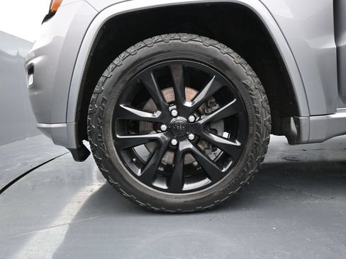 Used 2021 Jeep Grand Cherokee Laredo X AWD/4WD image 31