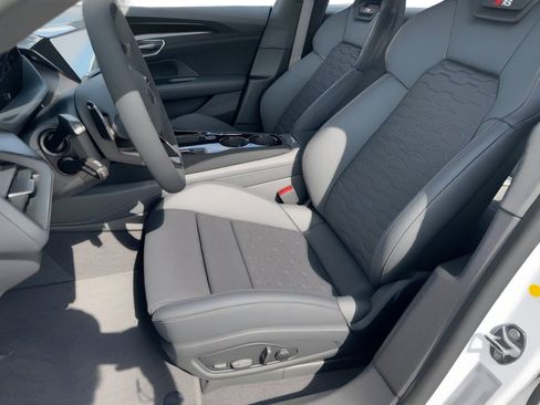 New 2025 Audi RS e-tron GT performance image 5