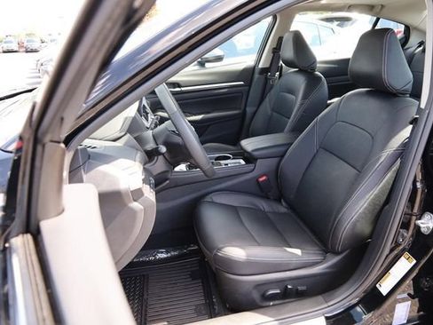 Certified 2025 Nissan Altima 2.5 SL FWD image 9