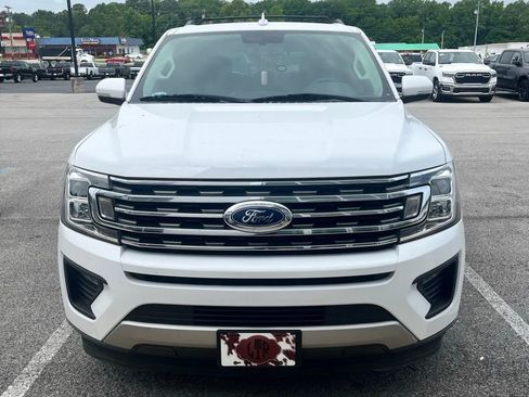 Used 2018 Ford Expedition XLT w/ Equipment Group 202A RWD image 18
