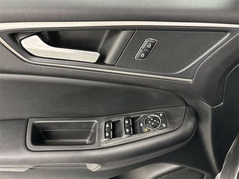 Certified 2022 Ford Edge SEL w/ Convenience Package image 5