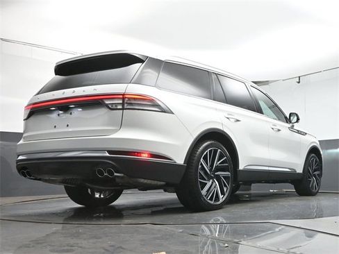 Used 2025 Lincoln Aviator Reserve w/ Equipment Group 201A image 39