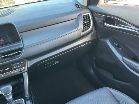 Used 2024 Kia Seltos EX FWD image 19