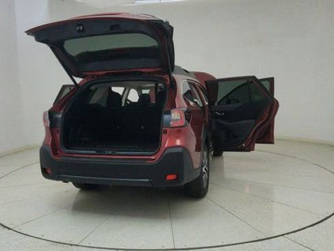 Used 2025 Subaru Outback Premium image 73