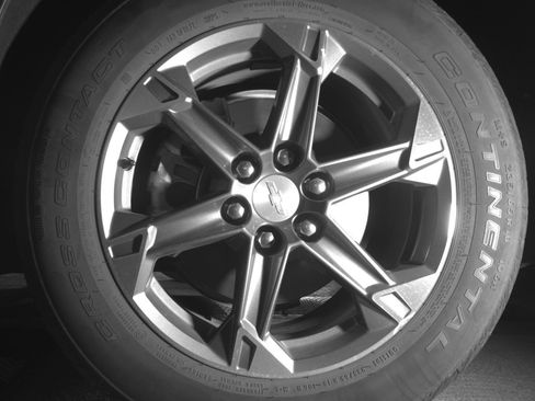 Used 2025 Chevrolet Blazer LT FWD image 12