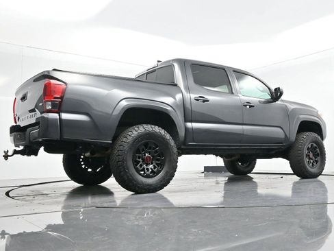 Used 2020 Toyota Tacoma TRD Sport image 47