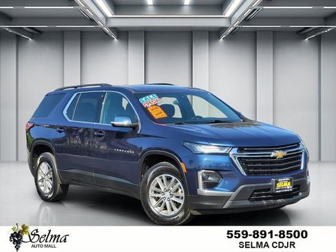 Used 2023 Chevrolet Traverse LT FWD image 1