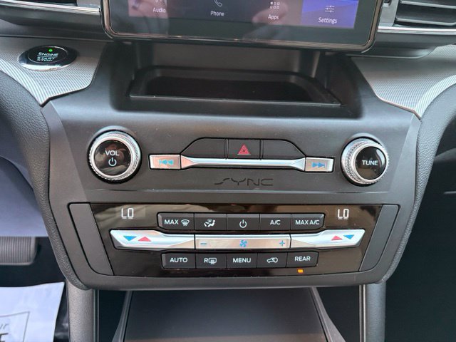 Used 2020 Ford Explorer XLT w/ Equipment Group 202A AWD/4WD image 23