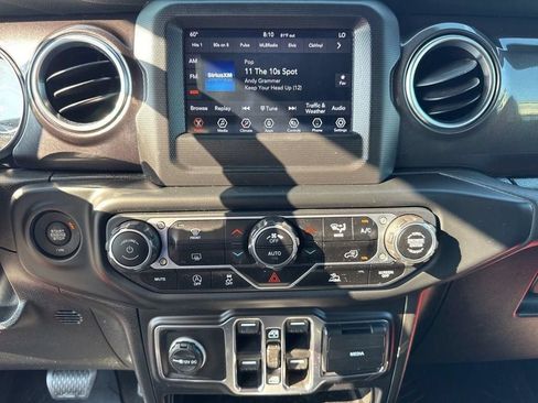 Used 2021 Jeep Wrangler Unlimited Sahara AWD/4WD image 35