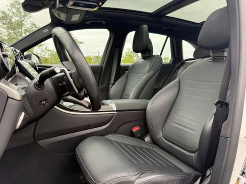 Used 2025 Mercedes-Benz GLC 43 AMG 4MATIC image 10