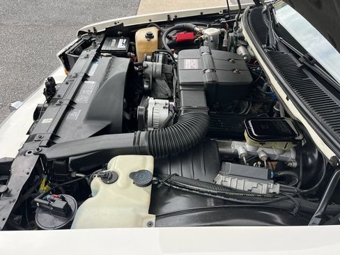 Used 1992 Buick Roadmaster Sedan RWD image 80