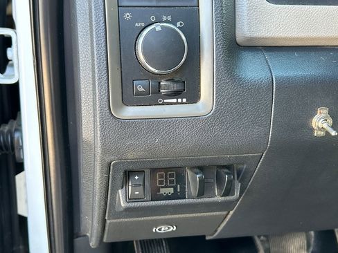 Used 2011 RAM 4500 4x4 Regular Cab w/ ST Decor Group image 13