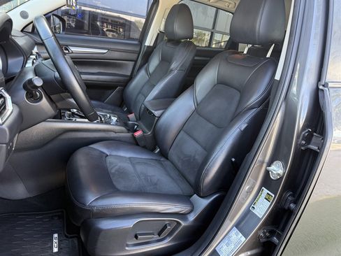 Used 2018 MAZDA CX-5 Touring w/ Preferred Equipment Package FWD image 14