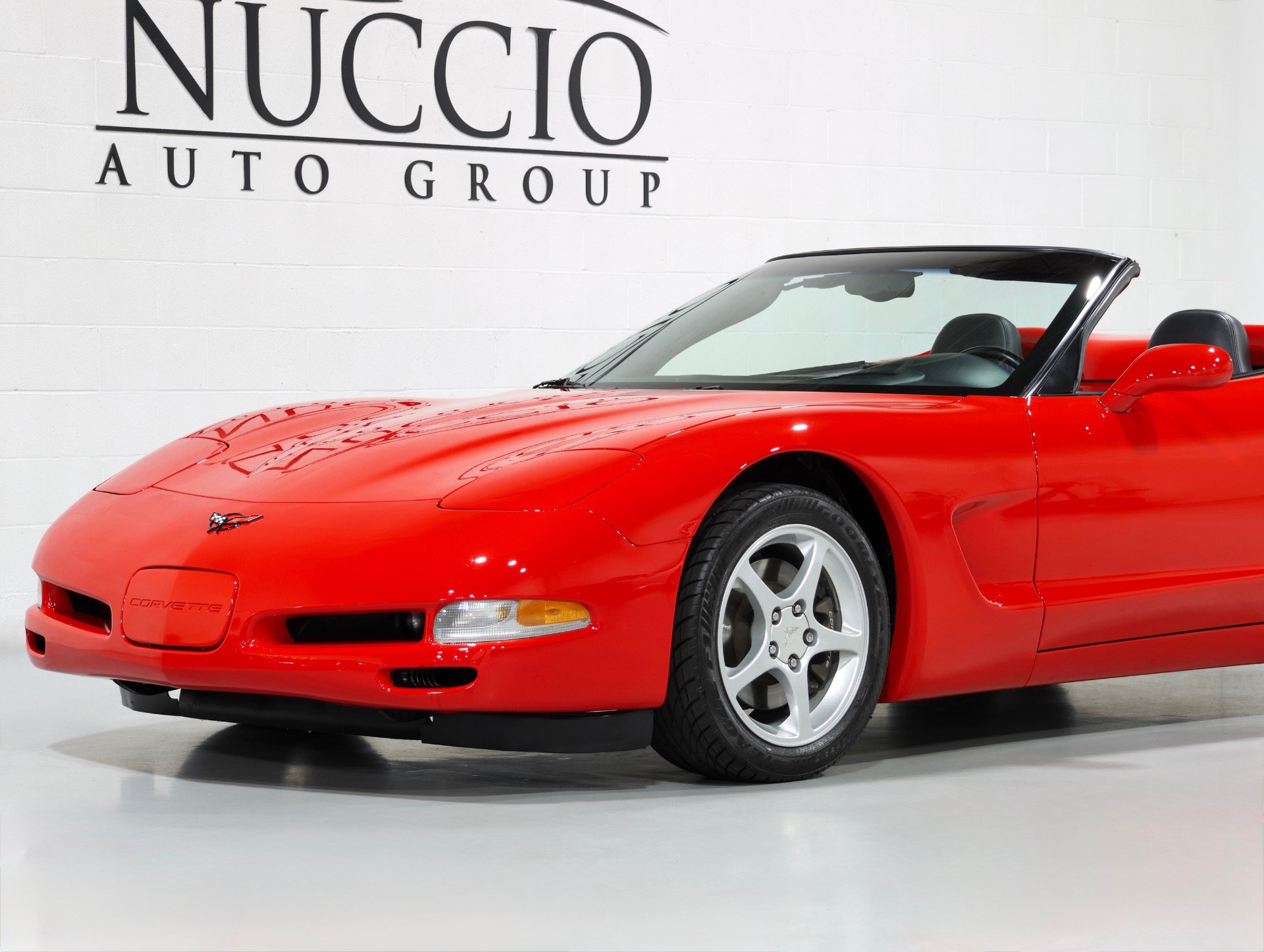 Used 2004 Chevrolet Corvette Convertible w/ Preferred Equipment Group RWD image 32