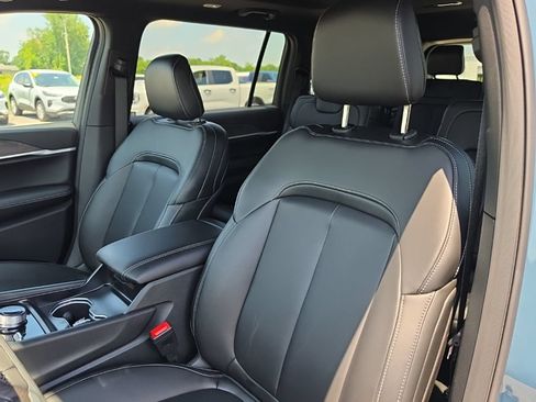 Certified 2026 Jeep Grand Cherokee L Limited w/ Limited Altitude Package AWD/4WD image 17