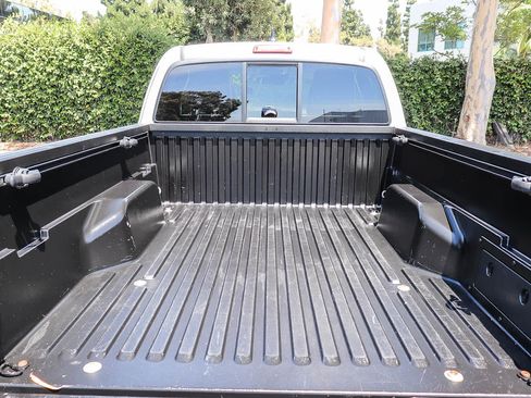 Used 2021 Toyota Tacoma SR5 RWD image 22