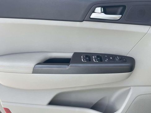 Certified 2022 Kia Sportage LX image 26