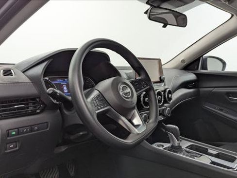 Used 2024 Nissan Sentra SV FWD image 23