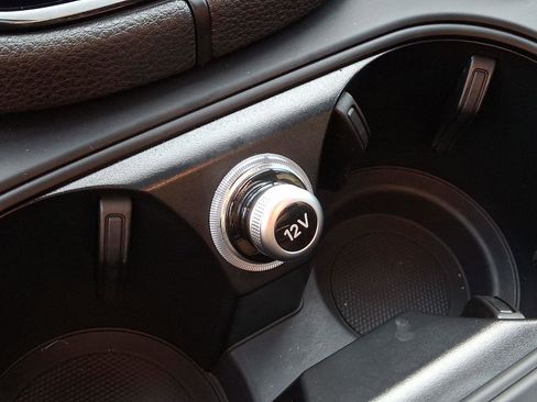 Used 2025 Porsche Cayenne S image 25