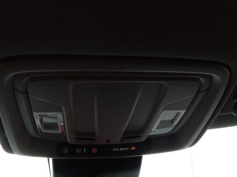 Used 2025 Chevrolet Silverado 1500 LT image 27