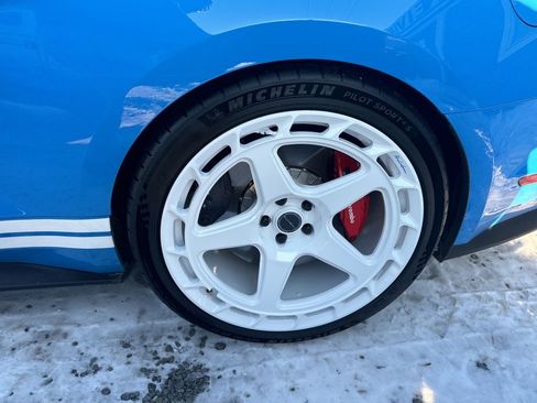 Used 2022 Ford Mustang Shelby GT500 w/ Technology Package image 18