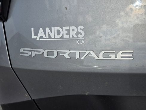 New 2026 Kia Sportage LX image 9