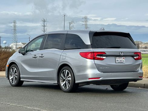 Used 2024 Honda Odyssey Touring image 6