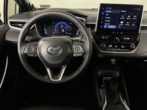Used 2025 Toyota Corolla XSE image 13