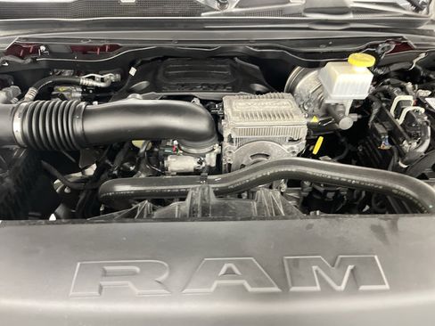 Used 2024 RAM 1500 Big Horn AWD/4WD image 37
