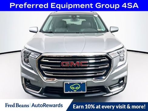 Used 2023 GMC Terrain SLT AWD/4WD image 2