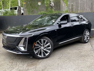 Used 2024 Cadillac Lyriq Luxury w/ LPO, Floor Liner Package AWD/4WD video 1