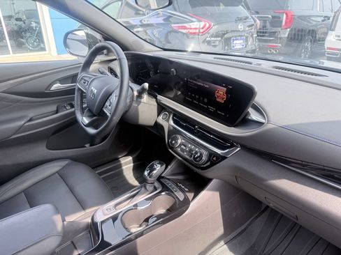 Used 2024 Buick Envista Sport Touring w/ Convenience I Package FWD image 12