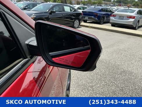 Used 2022 Chevrolet Equinox RS w/ RS Leather Package FWD image 10