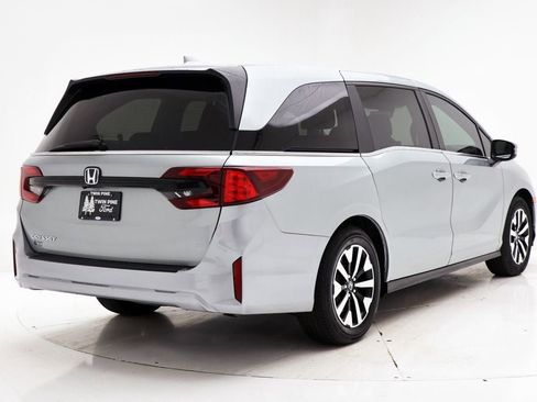 Used 2025 Honda Odyssey EX-L image 9