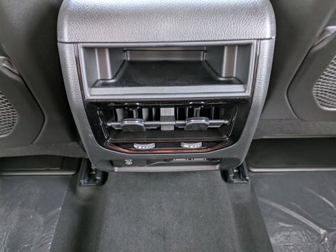 New 2025 Jeep Grand Cherokee Laredo image 15