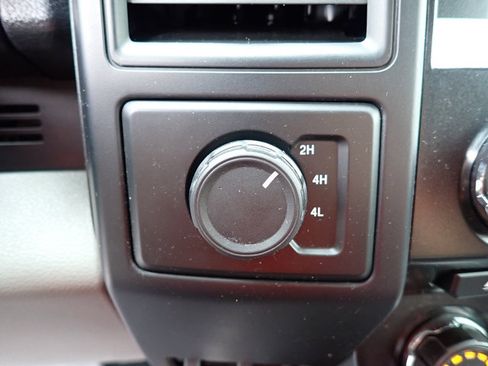 Used 2017 Ford F150 XL w/ Equipment Group 101A Mid AWD/4WD image 26