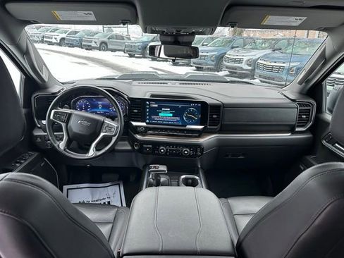 Used 2024 Chevrolet Silverado 1500 LT Trail Boss w/ Convenience Package II image 28