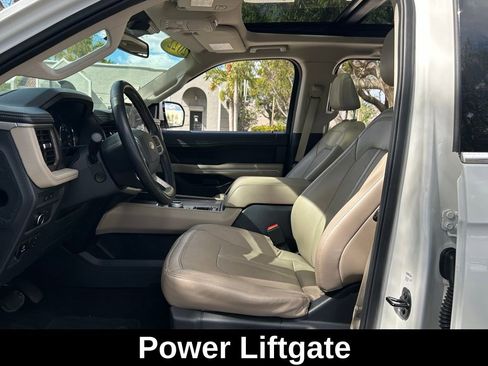 Used 2022 Ford Expedition Limited image 17