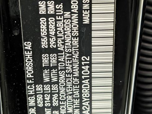 Used 2024 Porsche Cayenne image 27