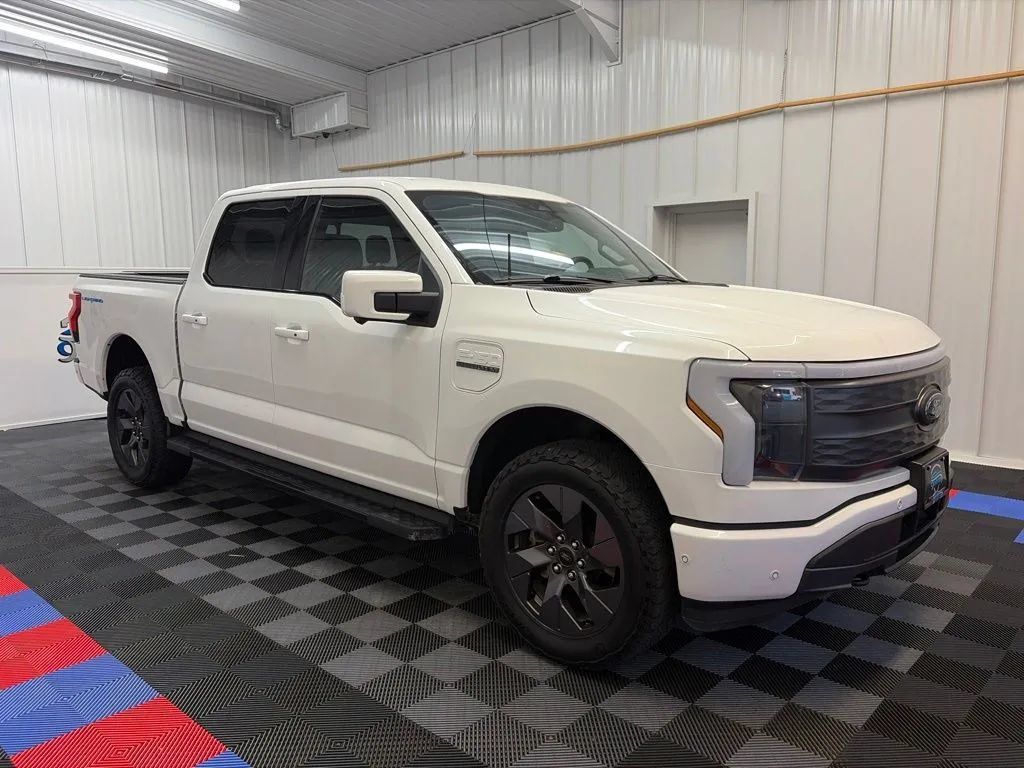 Used 2022 Ford F150 Lightning Lariat AWD/4WD image 3