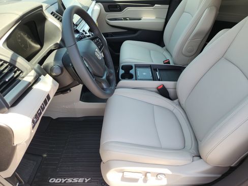 New 2026 Honda Odyssey EX-L image 16