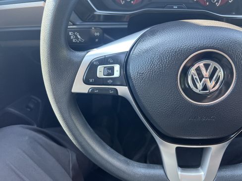 Used 2019 Volkswagen Jetta FWD image 16
