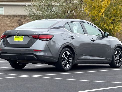 Used 2023 Nissan Sentra SV image 9