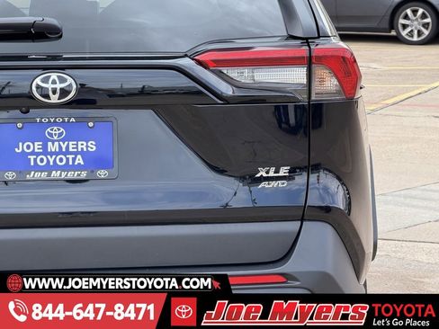 Used 2025 Toyota RAV4 XLE w/ Weather Package image 9
