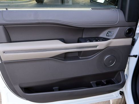 Certified 2021 Ford Expedition Max XLT image 31